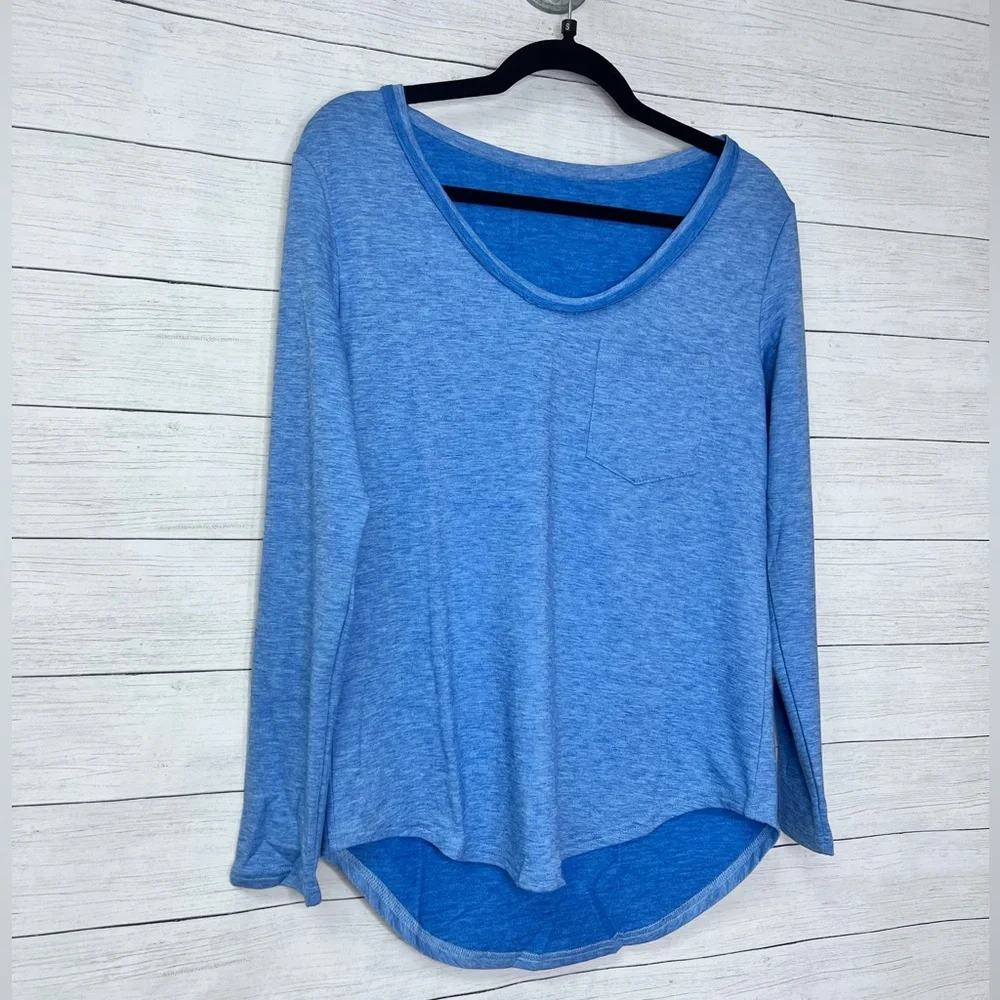 Boutique Brand Sky Blue V Neck Long Sleeve Pocket Top 💗
